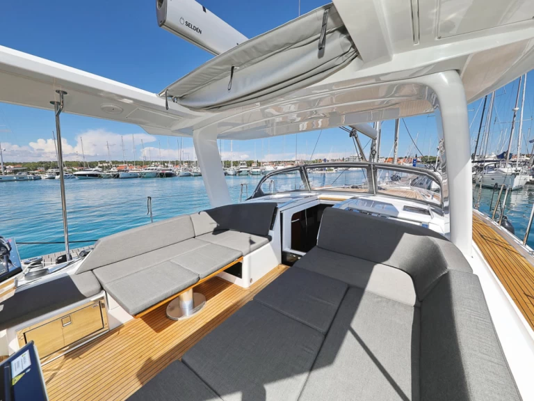 Żaglowiec do wynajmu w Pirovac w najlepszej cenie