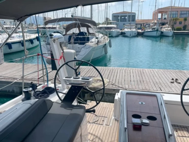 Wynajmij Dufour Dufour 390 w Lefkáda