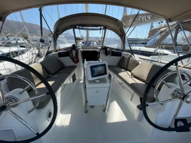 Wynajem łodzi Jeanneau Sun Odyssey 419 w Paros (wyspa) na SamBoat 