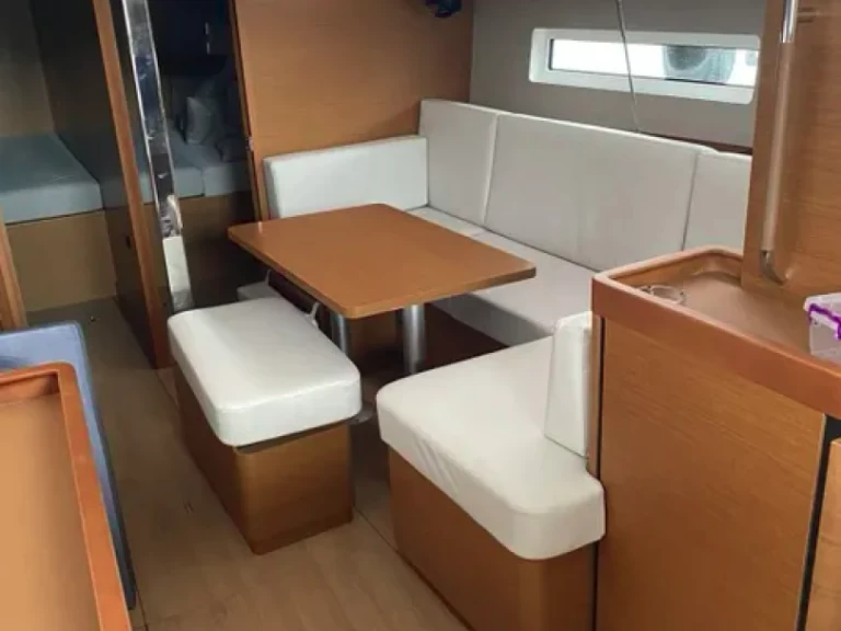 Wynajmij Żaglowiec z lub bez skippera Jeanneau w Gouvia