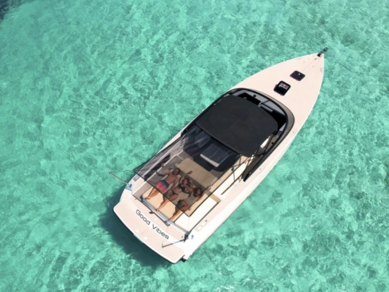 Wynajmij Motorówka z lub bez skippera VanDutch w Port de Saint Tropez