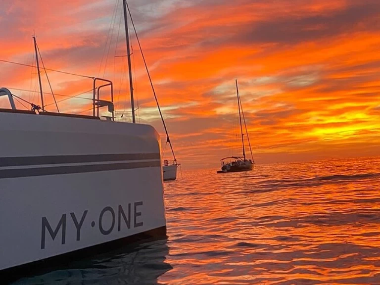 Katamaran do wynajmu w Cagliari w najlepszej cenie