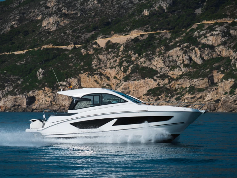 Motorówka do wynajmu w Barcelona w najlepszej cenie