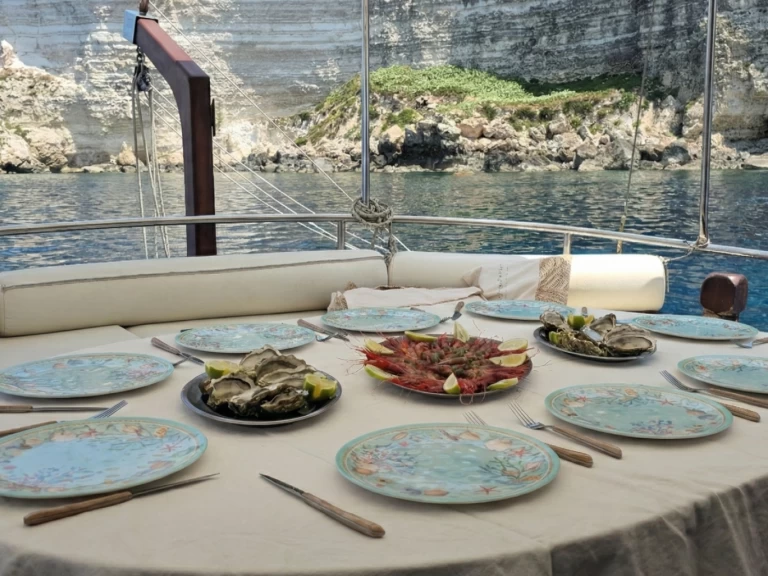 Wynajem Luksusowy jacht Custom Gulet-Motor Sailor z patentem 