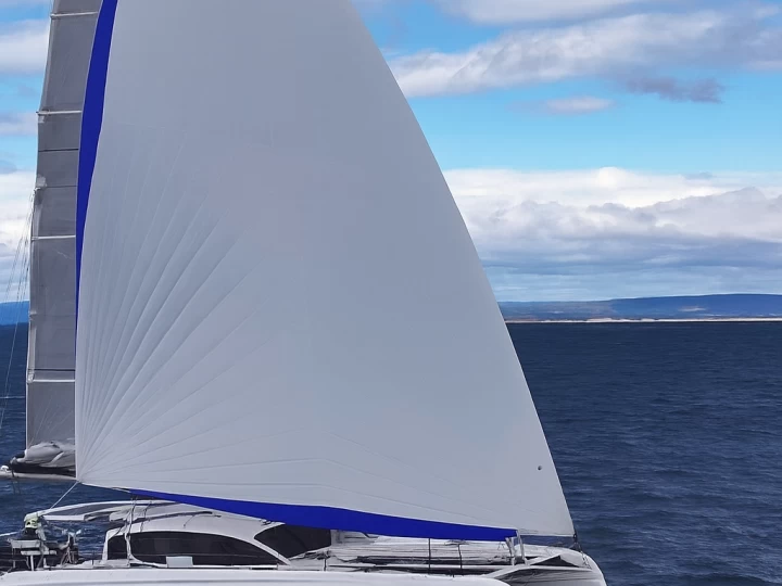 Wynajmij Outremer 52 w Lorient