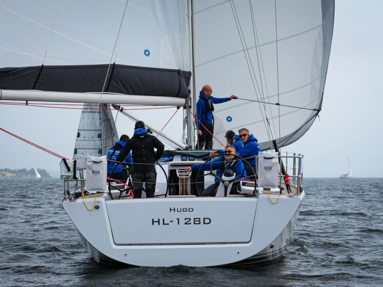 Żaglowiec do wynajmu w Pula w najlepszej cenie