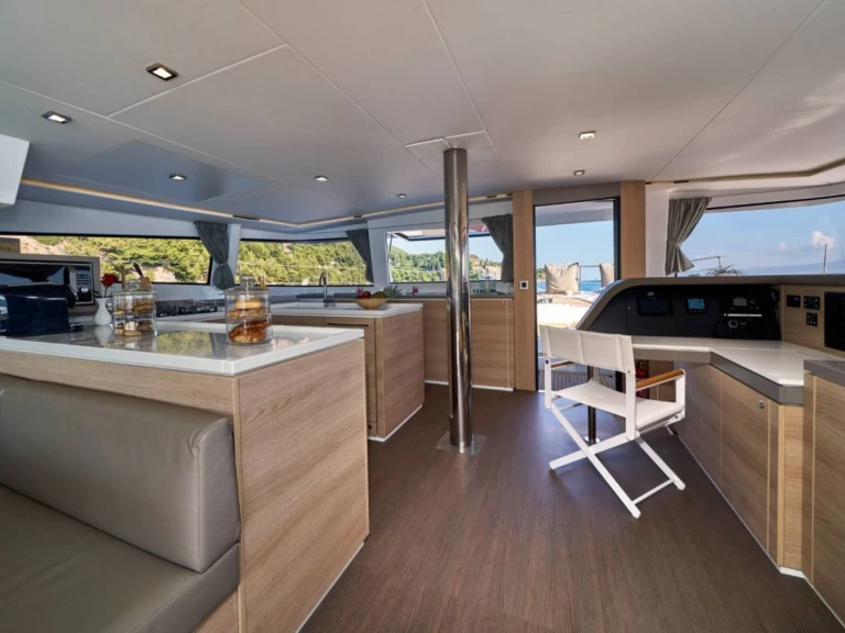 Wynajem łodzi Nassau tanio Bali 5.4