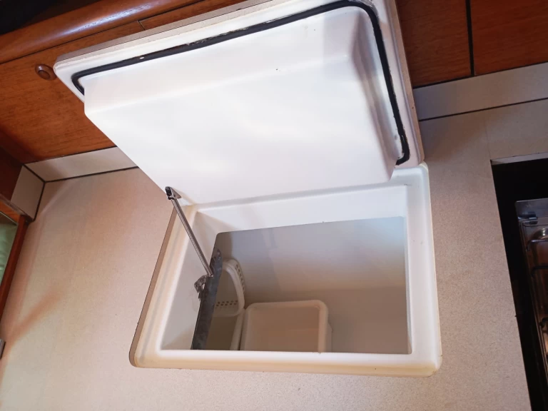 Wynajem w Nikiána- Jeanneau Sun Odyssey 37 na SamBoat