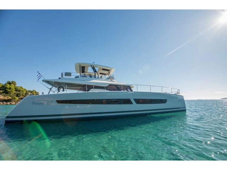 Wynajem Luksusowy jacht Fountaine Pajot z patentem 