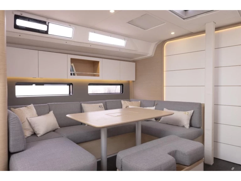 Dufour Dufour 41 między profesjonalistami a osobami prywatnymi w Piombino