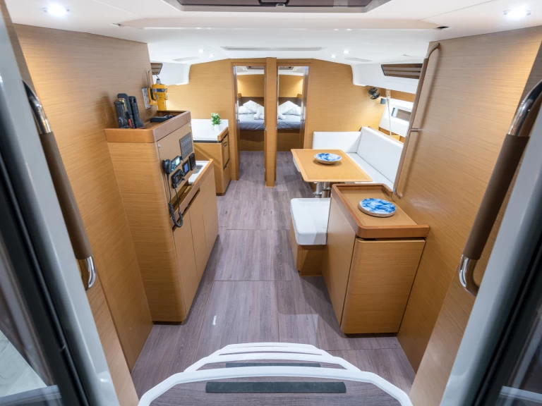 Wynajem Żaglowiec w Alimos - Jeanneau Sun Odyssey 490[G]