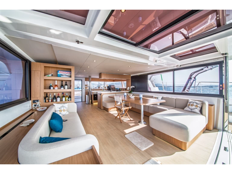 Wynajem Katamaran Bali z patentem 