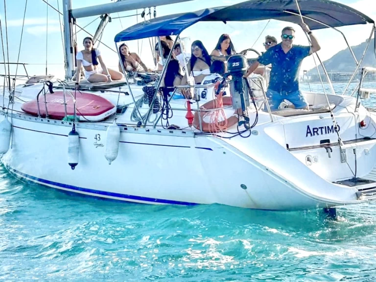 Wynajem w Port Olímpic of Barcelona- Dufour Dufour 43 Classic na SamBoat