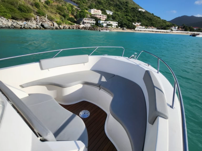 Pacific Craft Pacific Craft 670 Open między profesjonalistami a osobami prywatnymi w Marigot