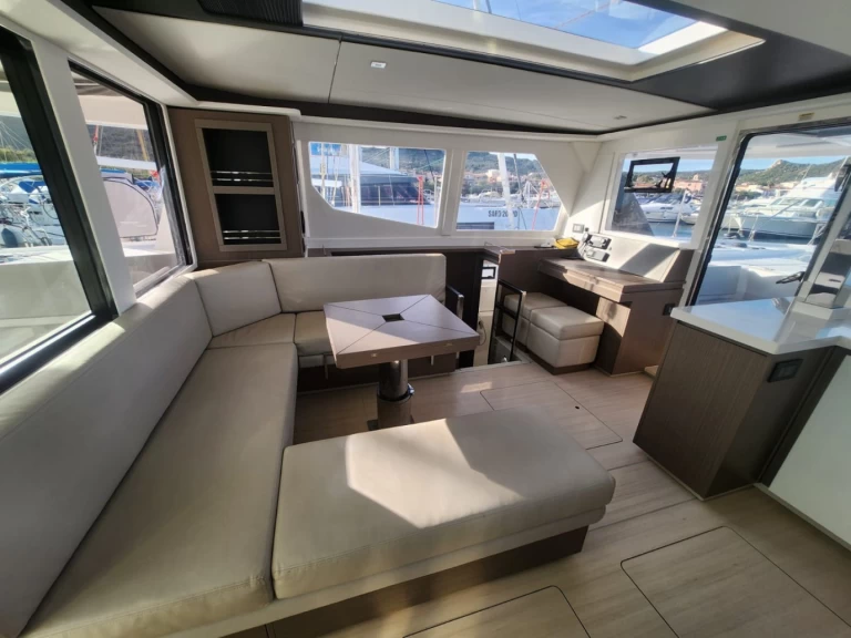 Wynajem Katamaran w Cannigione - Leopard Catamarans / Robertson & Caine Leopard 45