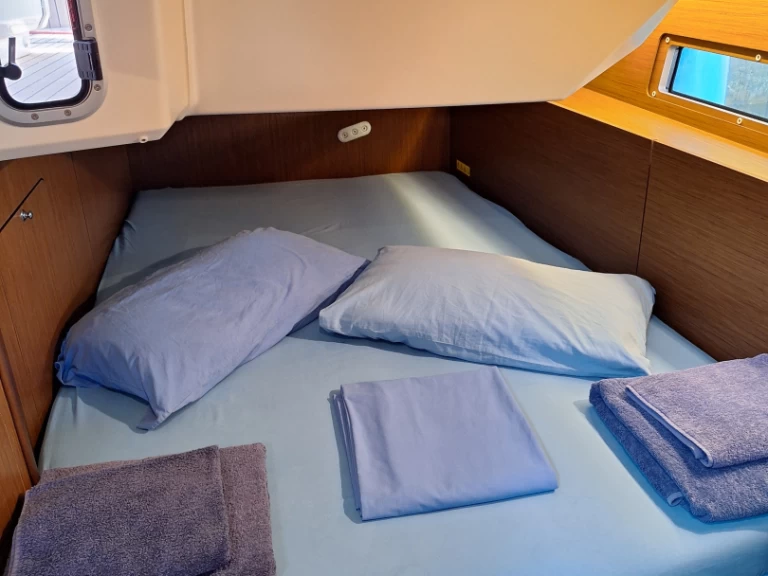 Wynajmij Żaglowiec z lub bez skippera Bénéteau w Furnari