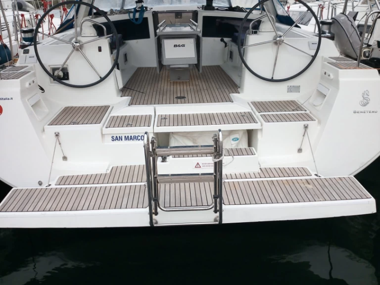 Wynajmij Bénéteau Oceanis 48 w Procida