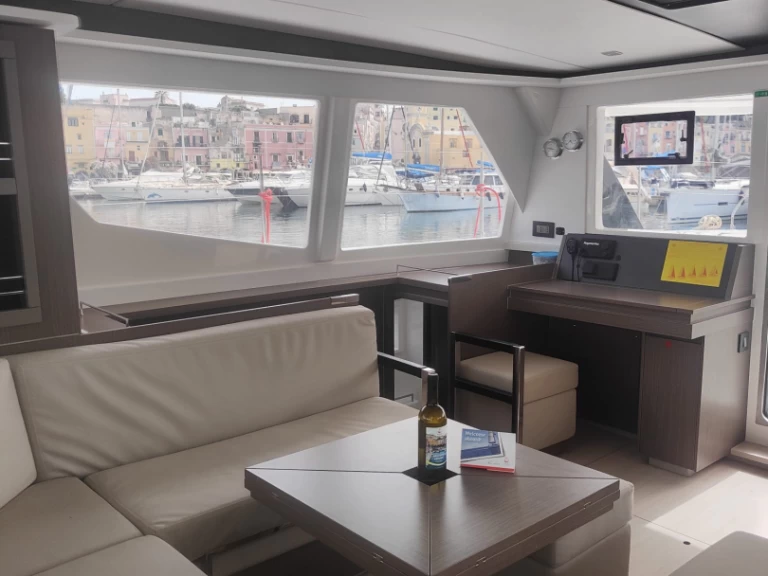 Wynajem w Procida- Leopard Catamarans / Robertson & Caine Leopard 45 na SamBoat