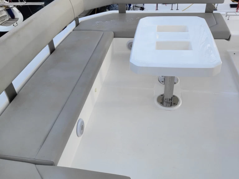 Wynajmij Leopard Catamarans / Robertson & Caine Leopard 45 w Procida