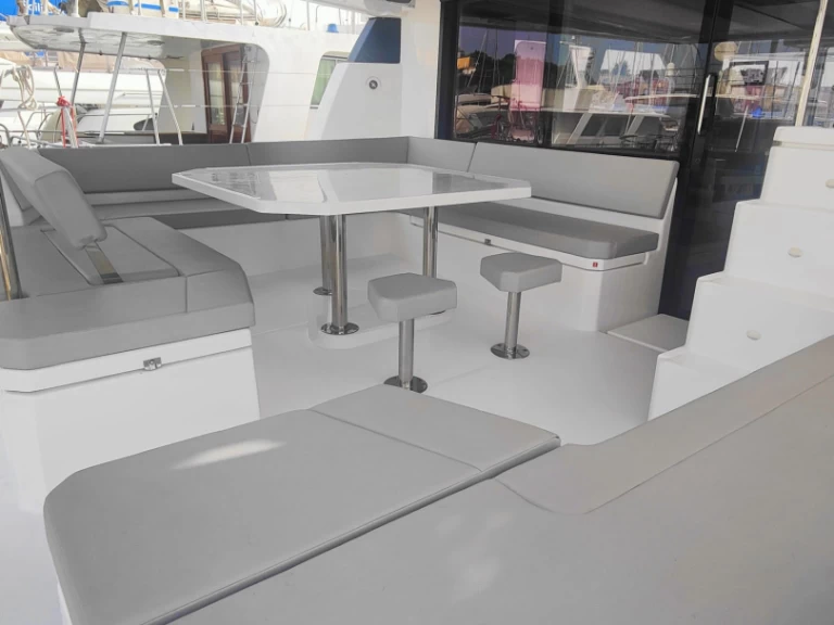 Wynajem w Procida- Leopard Catamarans / Robertson & Caine Leopard 50 - 5 + 1 cab na SamBoat