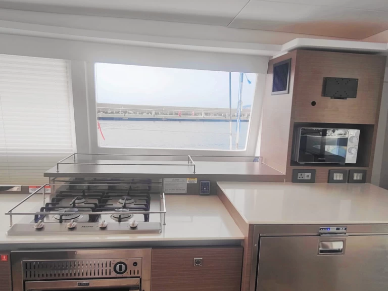 Wynajmij Leopard Catamarans / Robertson & Caine Leopard 50 - 5 + 1 cab w Procida