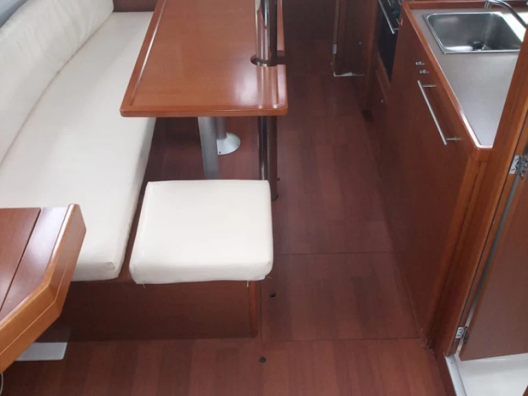 Wynajem Żaglowiec w Cannigione - Bénéteau Oceanis 35.1