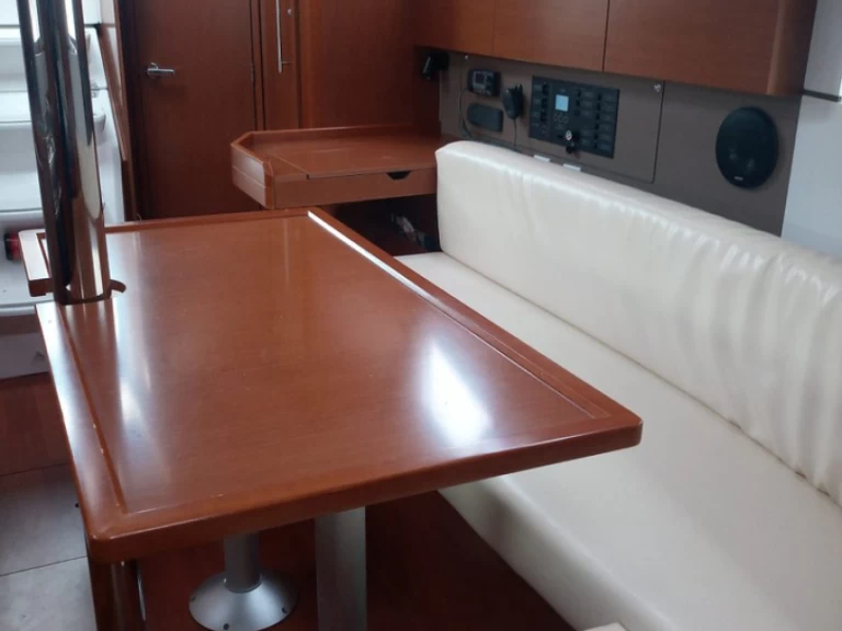 Wynajem łodzi Bénéteau Oceanis 35.1 w Cannigione na SamBoat 