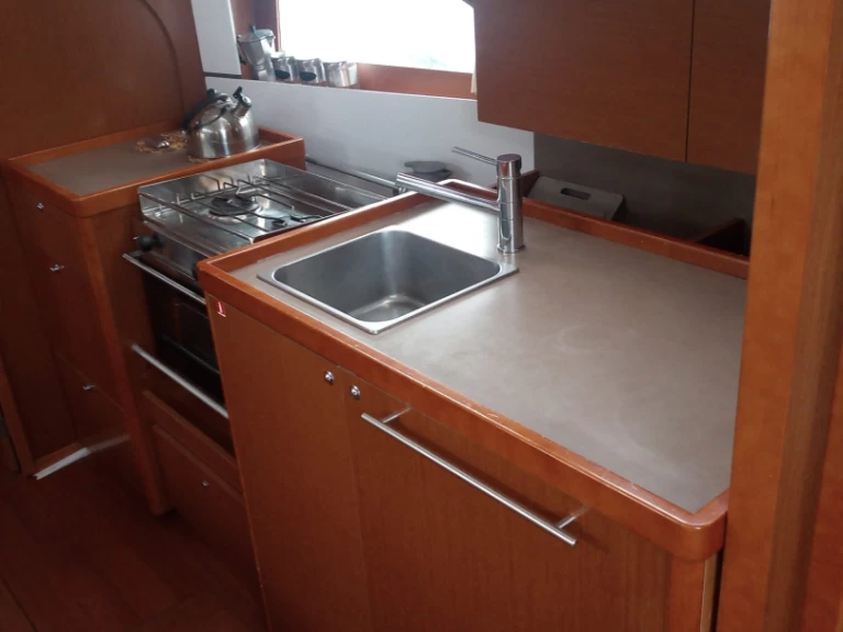 Wynajem łodzi Bénéteau Oceanis 38 w Cannigione na SamBoat 