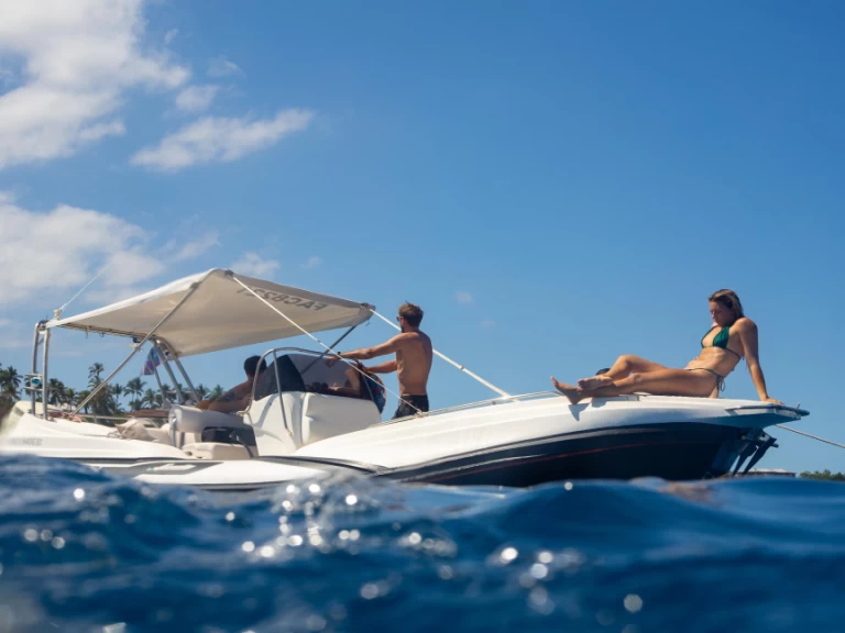 Wynajem łodzi Saint-Gilles les Bains tanio ZAR75