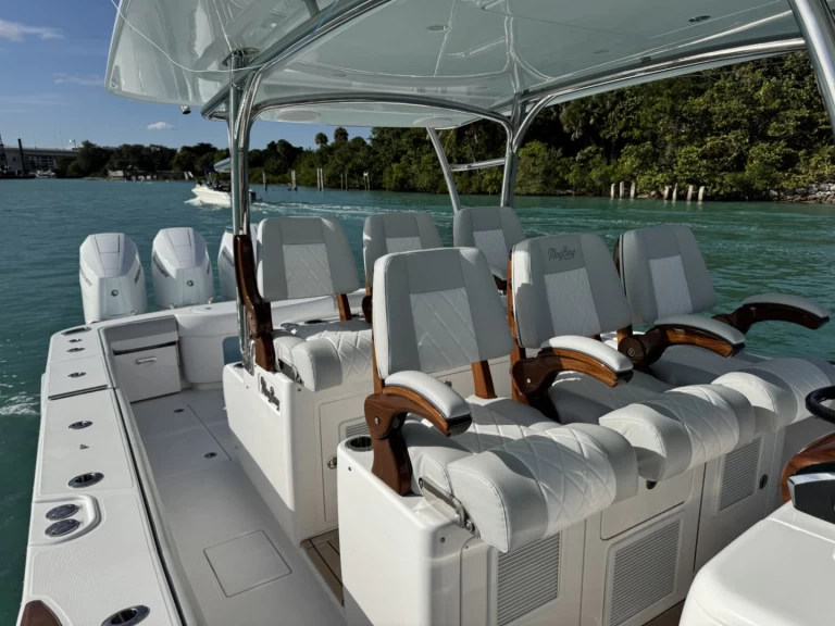 Wynajem Motorówka MAGBAY z patentem 