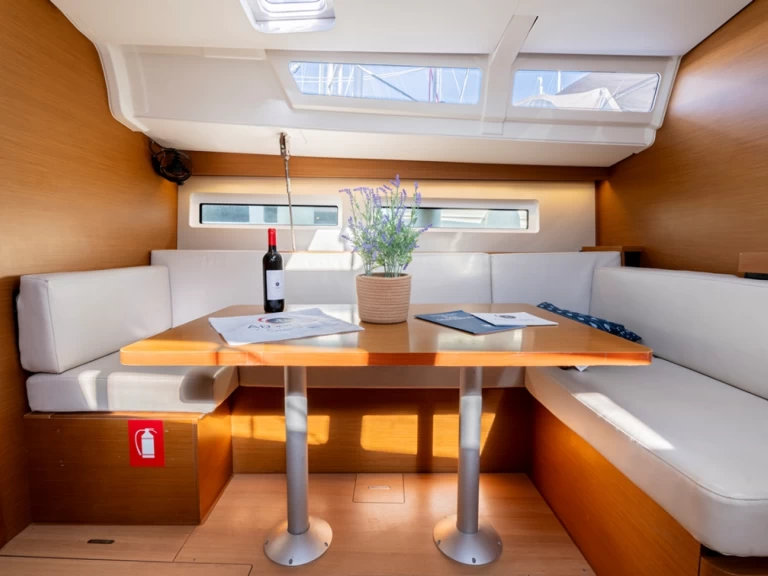 Wynajem łodzi Jeanneau Sun Odyssey 490 w Rhodes (City) na SamBoat 