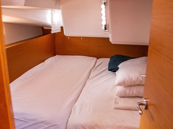 Wynajmij Żaglowiec z lub bez skippera Jeanneau w Benítses