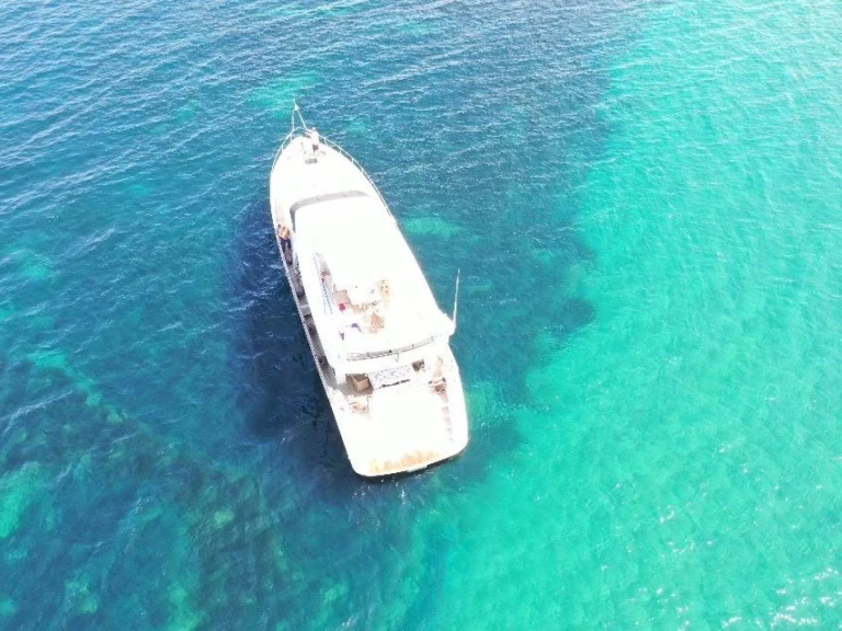 Maiora 20 s między profesjonalistami a osobami prywatnymi w San Vincenzo