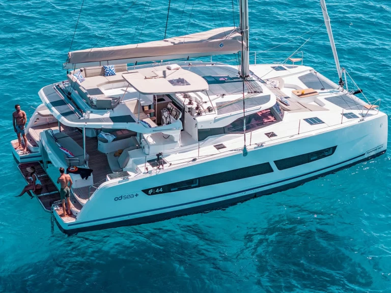 Wynajmij Katamaran z lub bez skippera Fountaine Pajot w Taranto