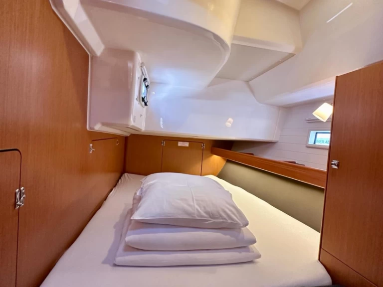 Wynajmij Bavaria Cruiser 46 w Sukosan