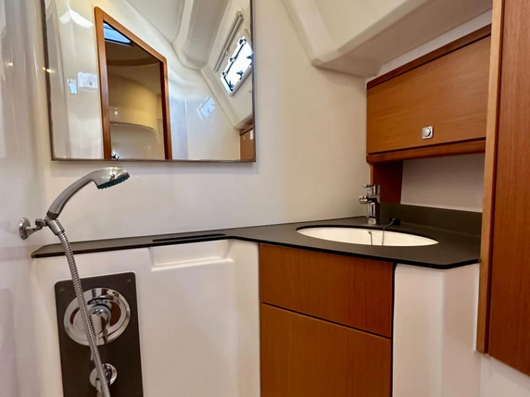 Wynajem łodzi Sukosan tanio Cruiser 46