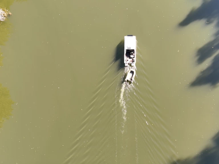 Wynajem łodzi Caix tanio 530E