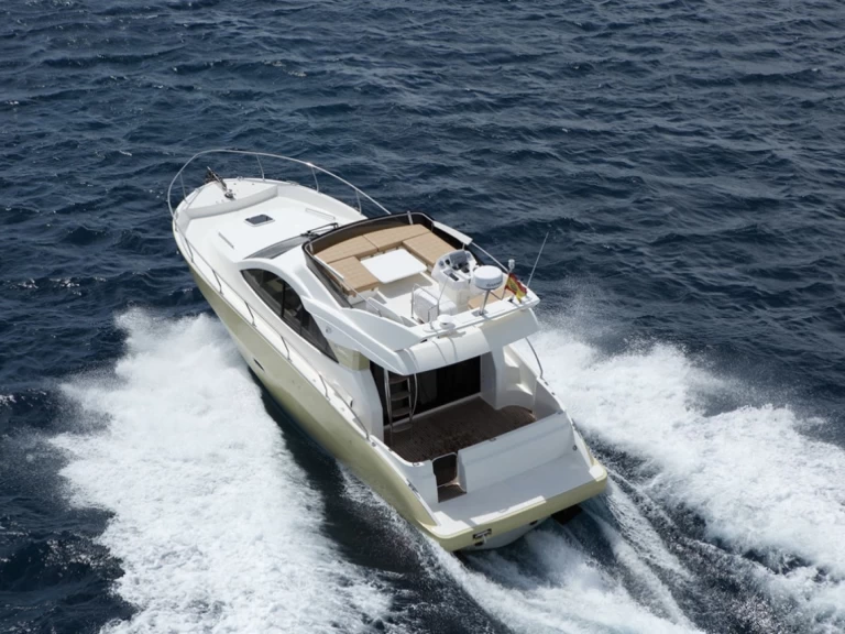 Wynajmij Faeton F-360 Fly w Hiszpania