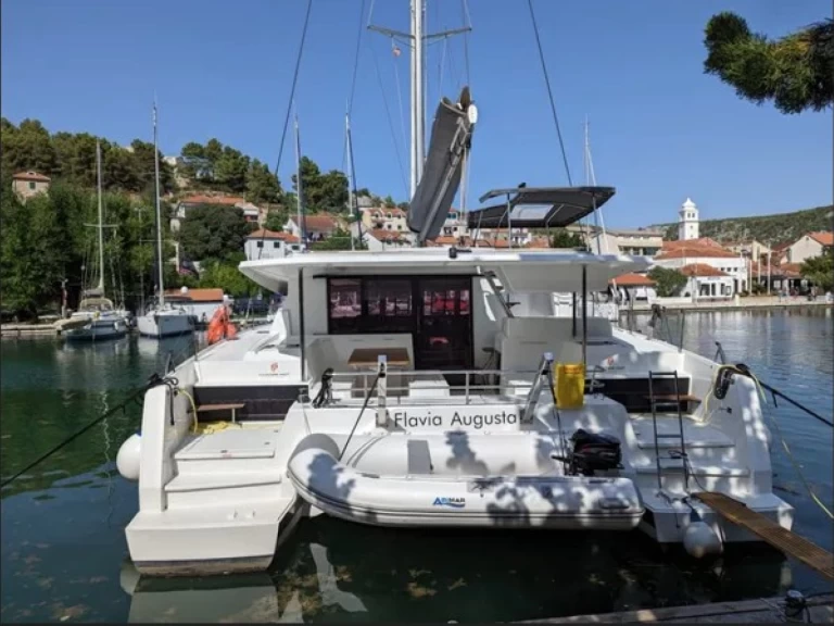 Wynajmij Katamaran z lub bez skippera Fountaine Pajot w Punat
