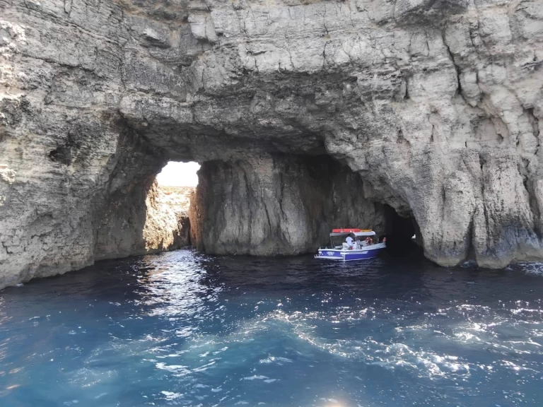 Chadron sportfisher między profesjonalistami a osobami prywatnymi w Świat