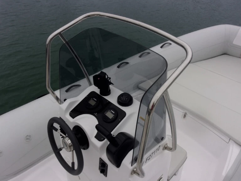 Wynajmij Capelli Tempest 625 Easy w La Trinité-sur-Mer