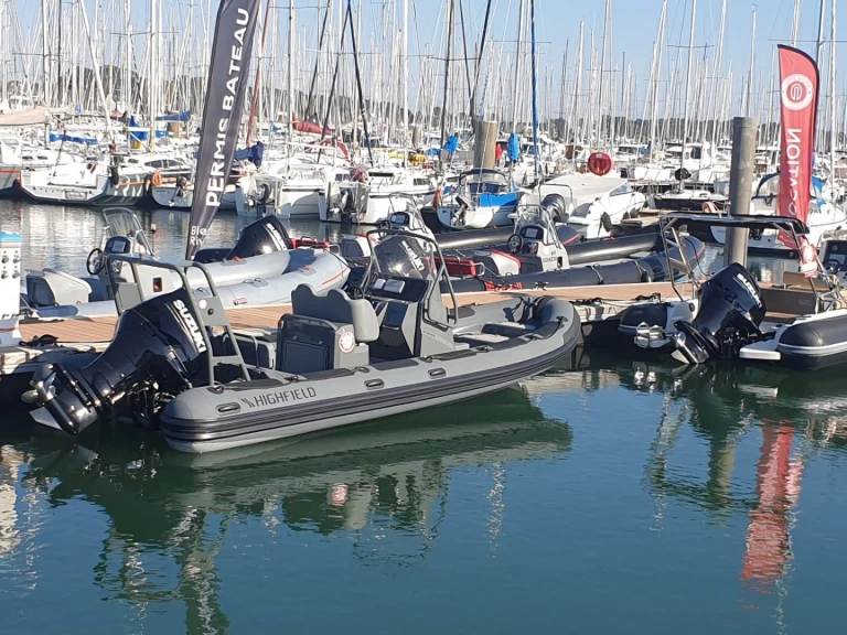 Łódż półsztywna do wynajmu w Port-Haliguen w najlepszej cenie