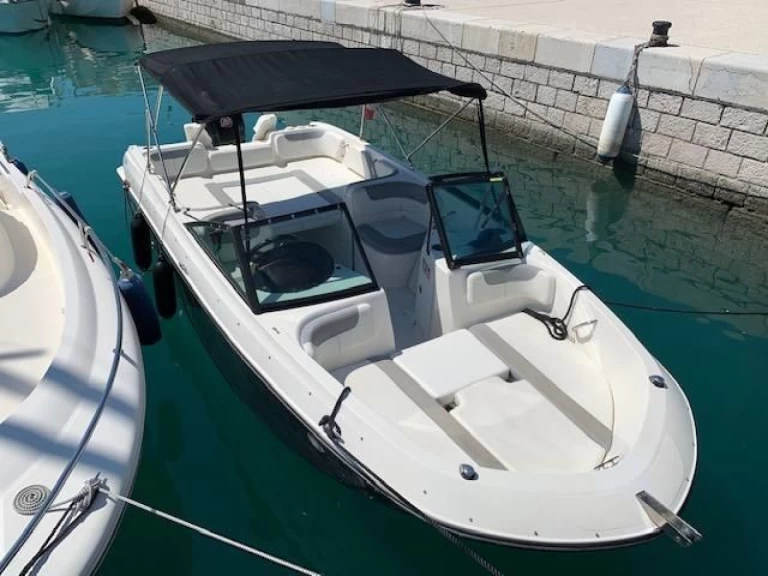 Wynajem łodzi Bayliner E7 w Antibes na SamBoat 