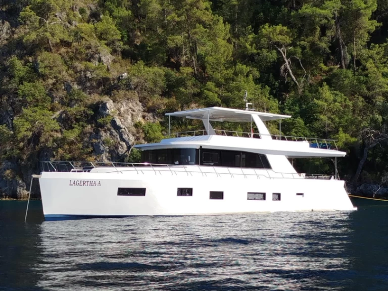 Wynajem łodzi Goecek tanio Motor Yacht