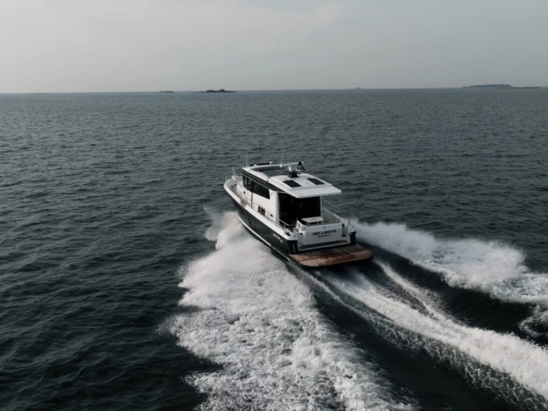 Wynajem Motorówka NORD STAR z patentem 