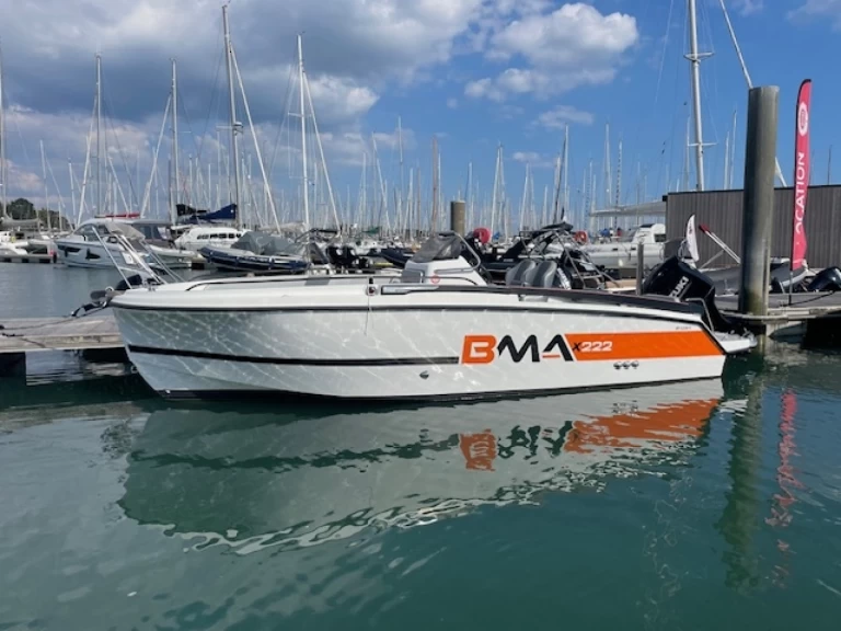 Wynajmij BMA BOATS BMA X222 w La Trinité-sur-Mer