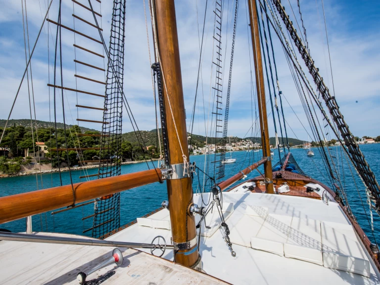 Wynajmij  Gulet w Alimos