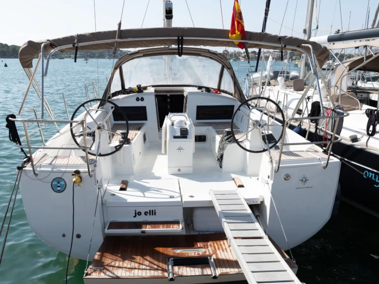 Wynajem łodzi Palma de Mallorca tanio Sun Odyssey 440