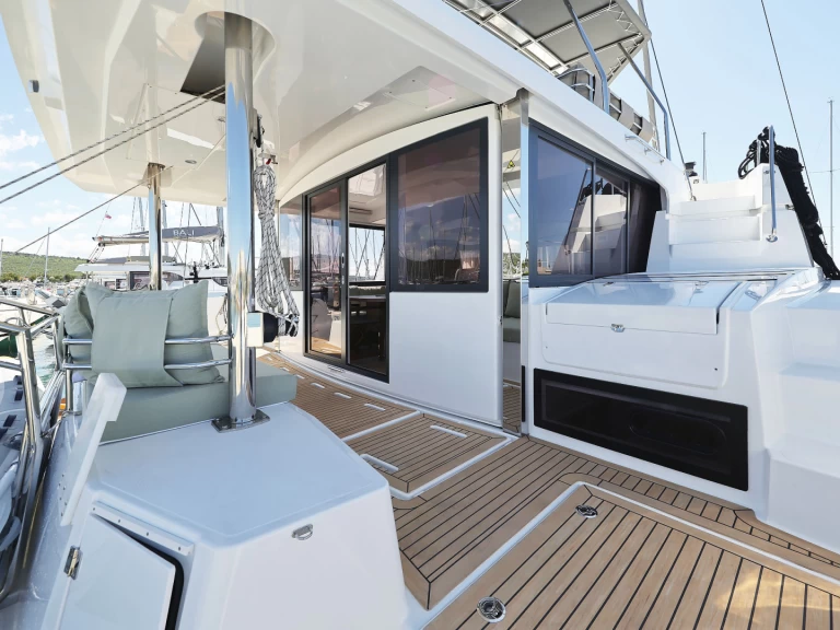 Wynajmij Katamaran z lub bez skippera Bali w Sukosan