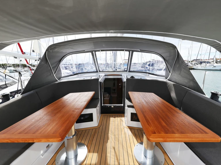 Wynajem łodzi Biograd na Moru tanio Hanse 410